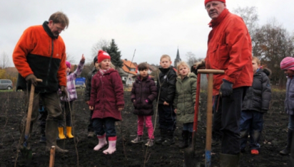 Pflanzaktion für den Bürgerwald Thiede 
